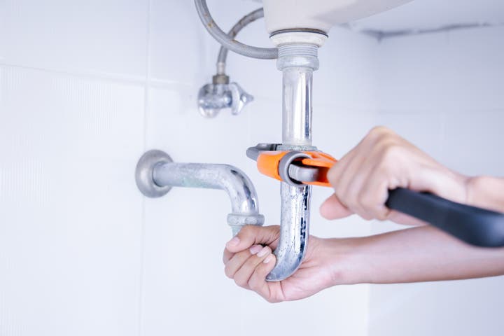 How to Repair Water Damage in the Bathroom